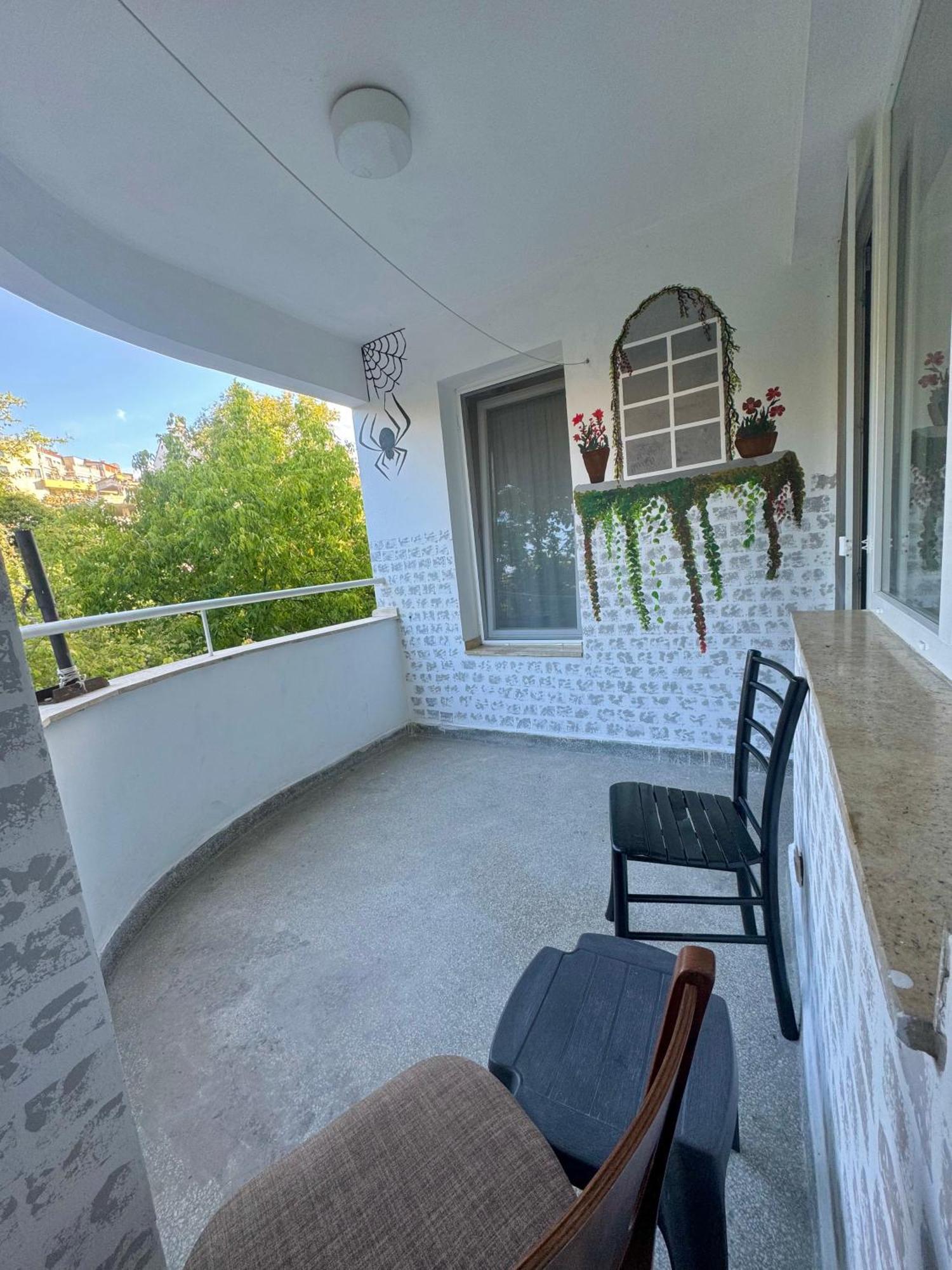 Spacious Apartment Next To South Park Просторен Апартамент До Южен Парк Top Location Sofía Exterior foto